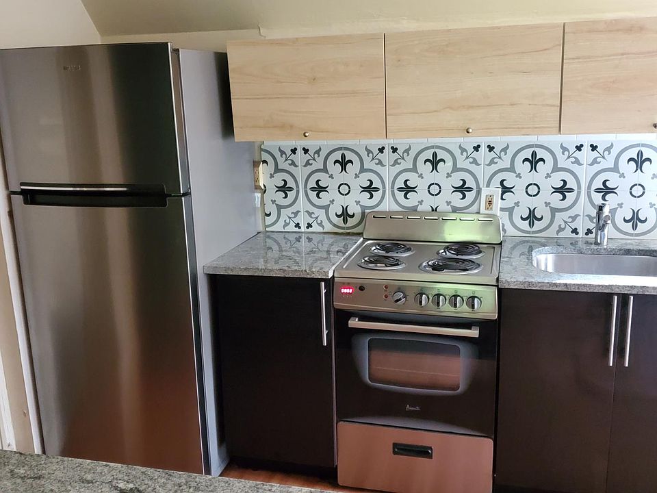 2nd image of 318 W Johnson St APT 2A