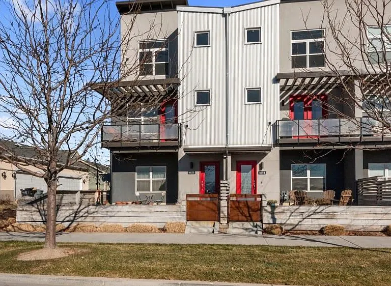 4658 W South Jordan Pkwy — Photo 2