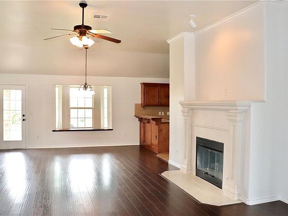 4th image of 21199 River Lark Ln