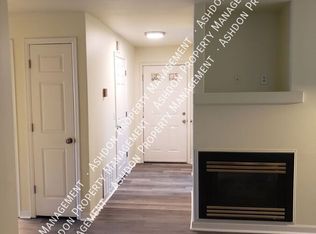 6600 S Vine St APT 202, Littleton, CO 80121