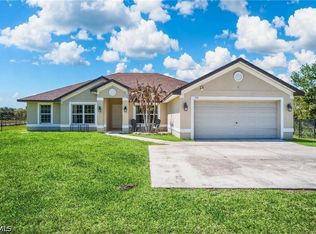 533 Willowbrook Dr, Lehigh Acres, FL 33972