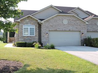 65 Olympus Dr, Tinley Park, IL 60477