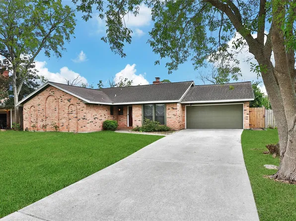 505 Seagrove St, La Porte, TX 77571