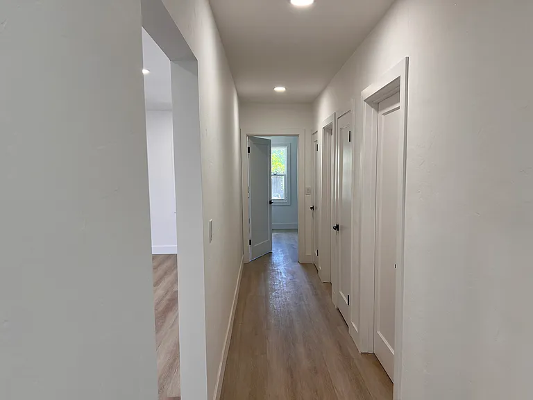 137 Sylvan Ave — Photo 10