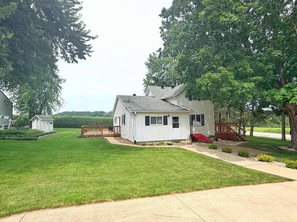 13817 Nature Rd, West Union, IA 52175