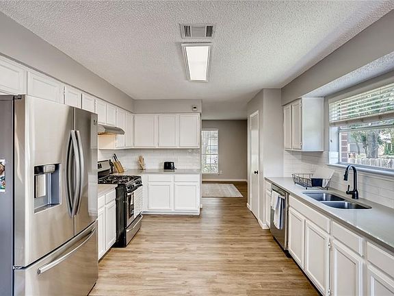 3rd image of 8313 Glen Canyon Dr