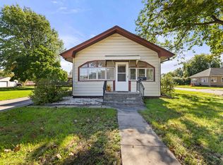 1002 8th Ave E, Oskaloosa, IA 52577