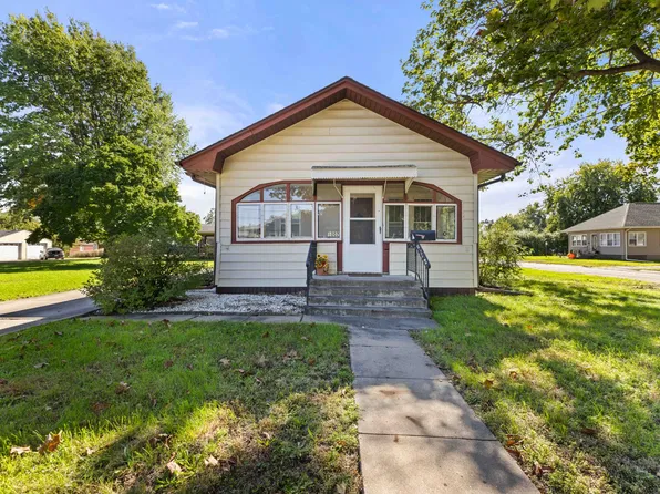 1002 8th Ave E, Oskaloosa, IA 52577