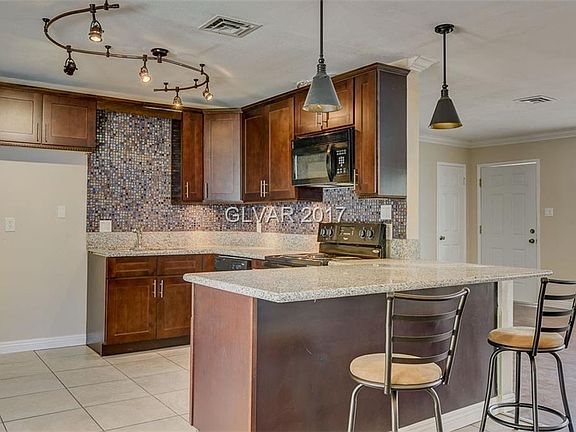 4th image of 4416 Mayflower Ln