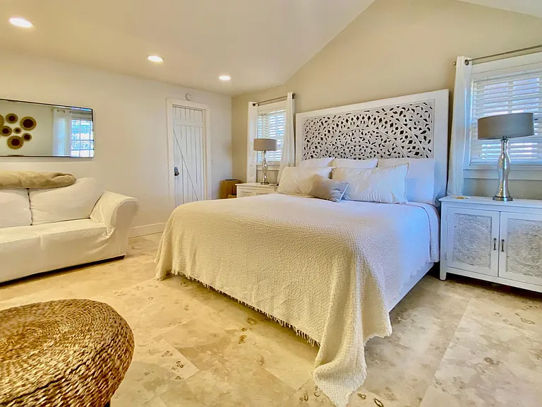 1313 Mockingbird Ln — Photo 12
