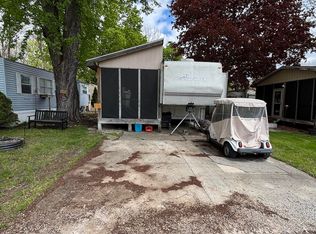 10001 E Goodall Rd #77, Durand, MI 48429