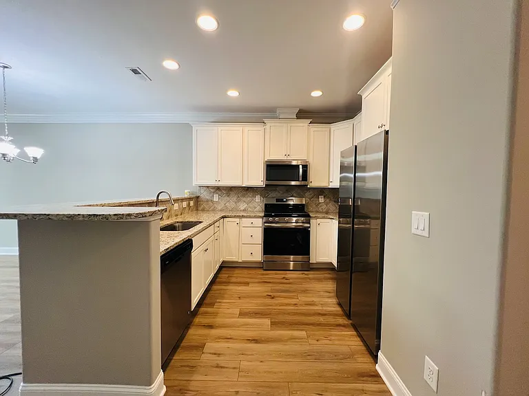 1618 Cedar Hill Way — Photo 33