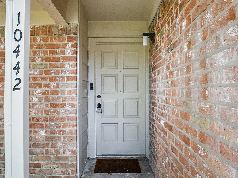 10442 Norton Dr — Photo 3