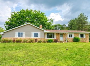 1315 Peavy Rd, Howell, MI 48843