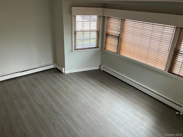 18 Park Ave — Photo 8