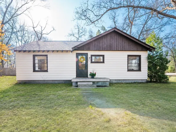 951 Tamarack St, Traverse City, MI 49686