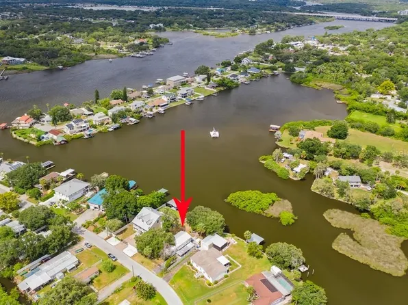 9926 Alavista Dr, Gibsonton, FL 33534
