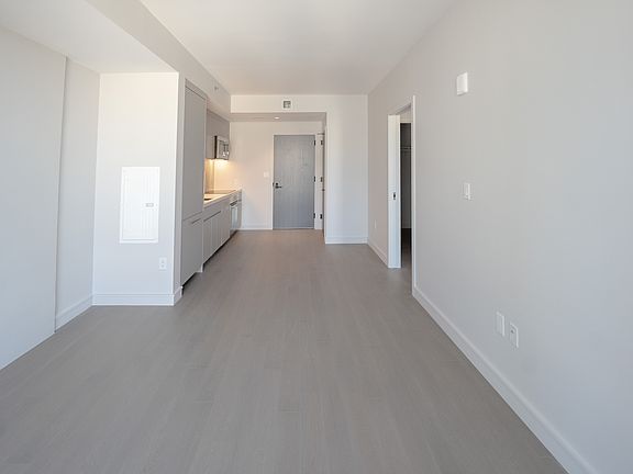 5th image of 55 Lagrange St #1708