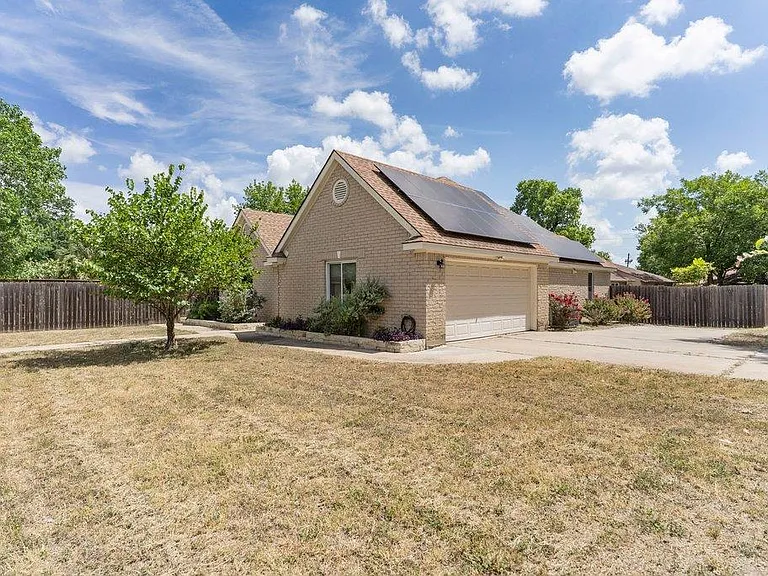 13213 Villa Park Dr — Photo 2