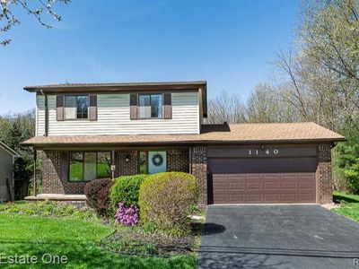 1140 S Baldwin Rd, Lake Orion, MI, 48360