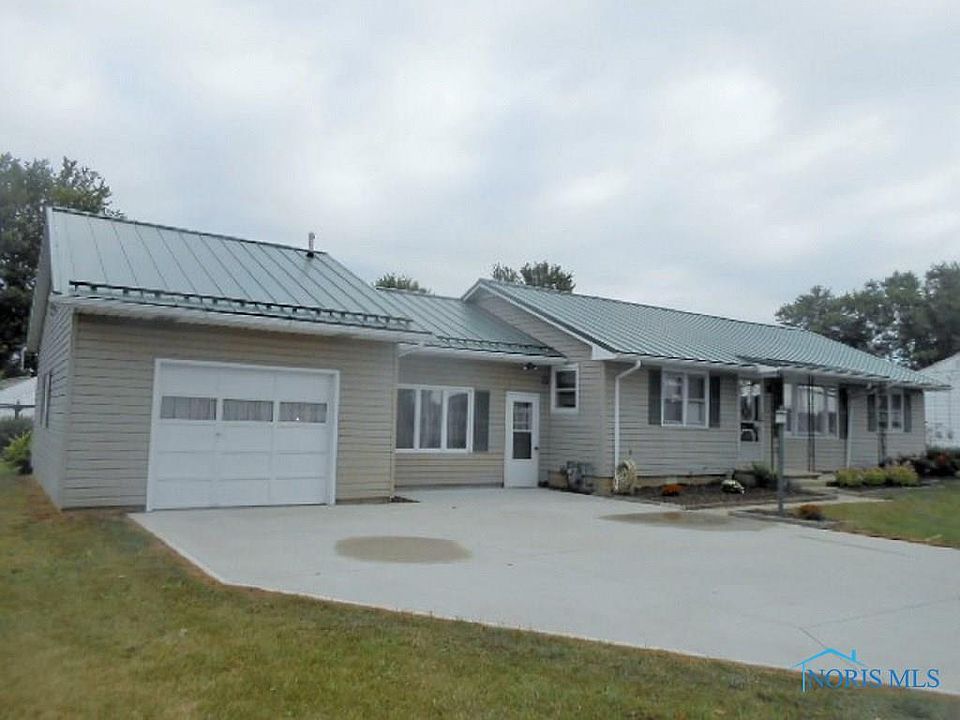 1st image of 323 W Old Orchard Dr #4
