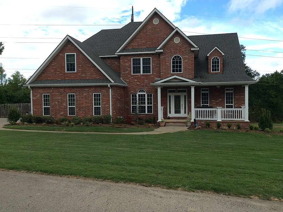2nd image of 4908 Oak Hollow Ln