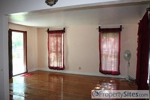 4th image of 4022 W Vanderbilt Dr