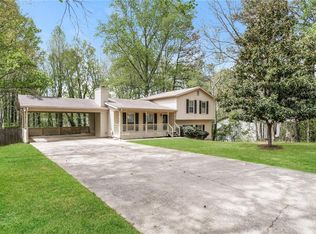 2560 Bluffton Rd, Buford, GA
