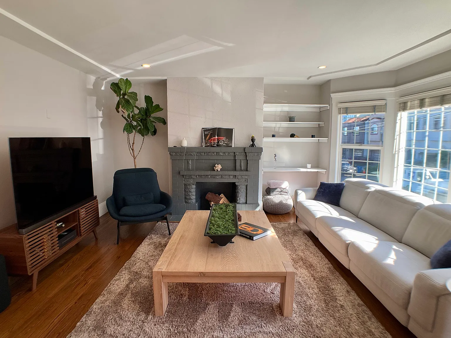 808 Templeton Ave — Photo 4