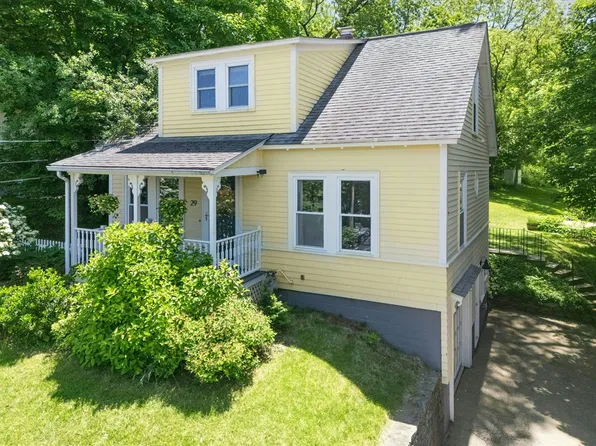 29 Millbury St, Grafton, MA 01519