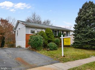 502 E Poplar Rd, Sterling, VA 20164