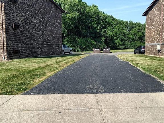4th image of 5467 Southgate Blvd
