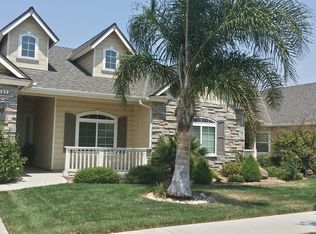 483 W Prescott Ave, Clovis, CA