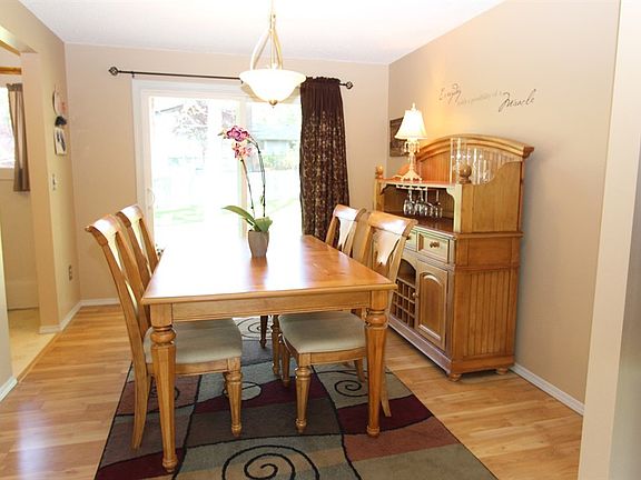 4th image of 1137 W Bellwood Dr