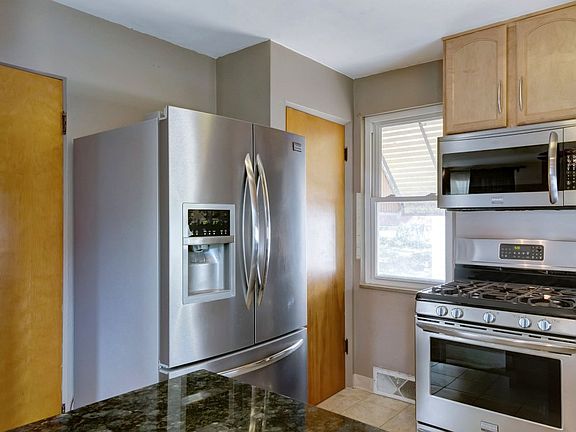 5th image of 8133 Carlsbad Dr