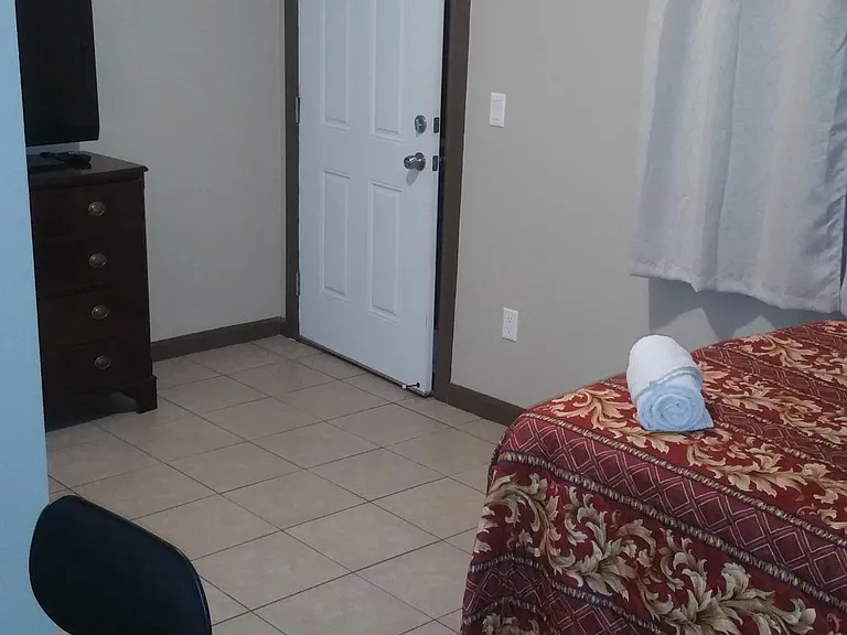 12877 Glenoaks Blvd — Photo 12