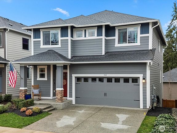 2nd image of 932 121st Avenue SE