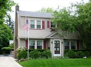 15607 Hilliard Rd, Lakewood, OH 44107