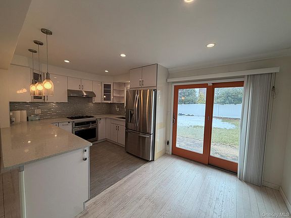2nd image of 32 Montana Court