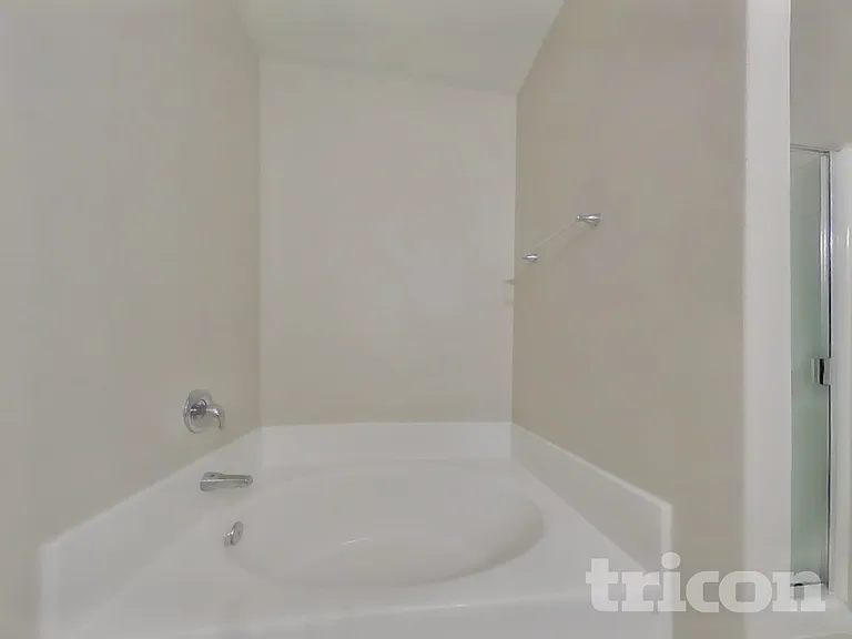 916 American Monarch Dr — Photo 10