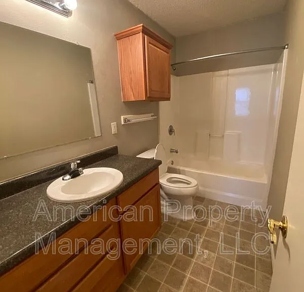 4714 NE Wisconsin St — Photo 19