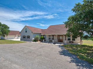 165 Kamira, Kerrville, TX 78028