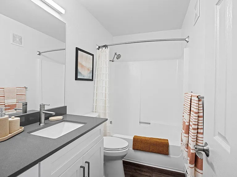 Spacious Bathroom at The Lakes in Bellevue, WA 98007