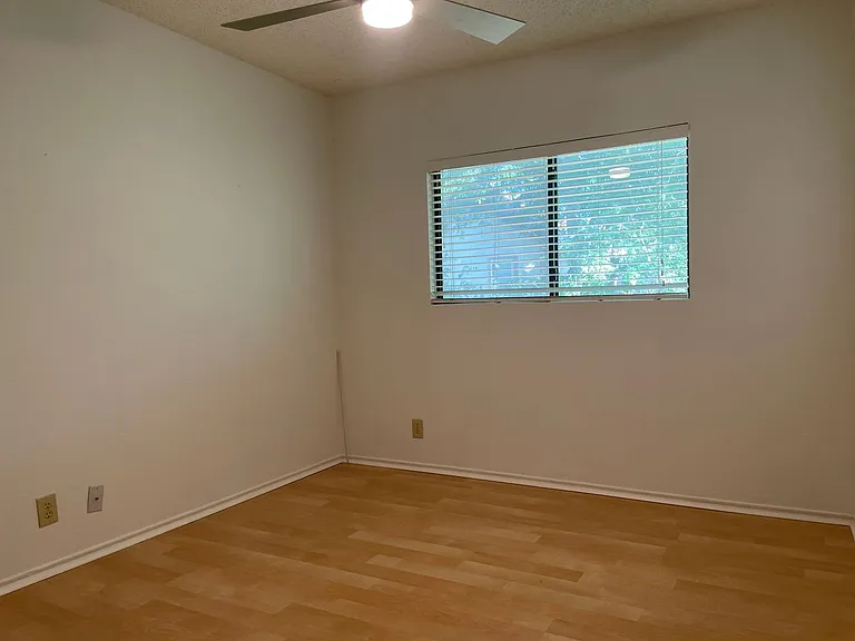 7926 Ruby Mdw — Photo 16