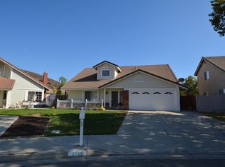 3505 Pear Blossom Ln, Lake Elsinore, CA 92530