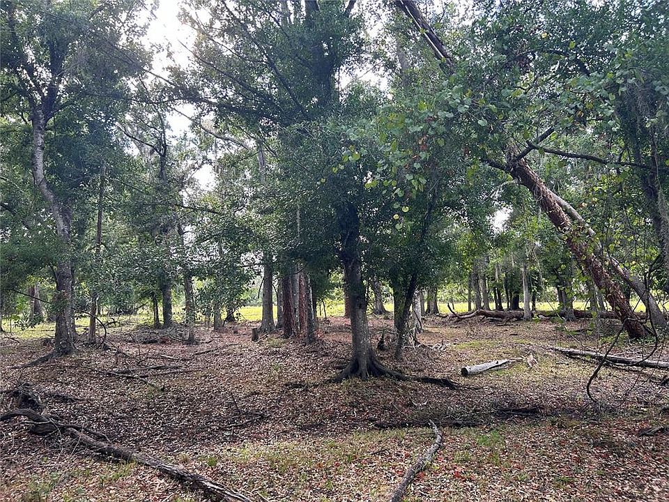 1st image of 2221 NW PINE WOOD AVENUE