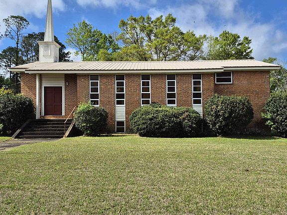 2nd image of 305 Rural St
