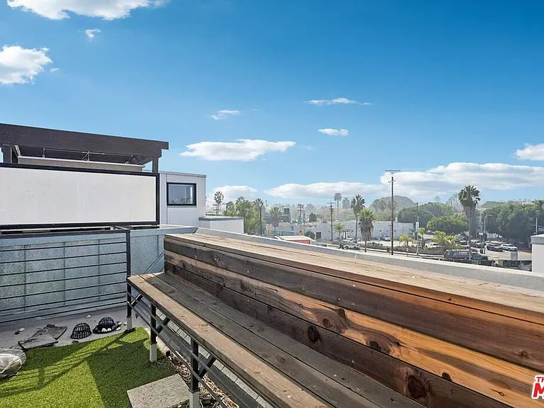815 Hampton Dr #3 — Photo 13