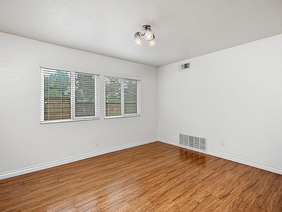 5th image of 24661 Stratton Ln