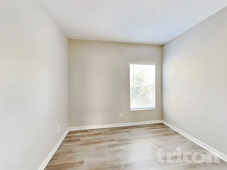 3625 W 16th St — Photo 9